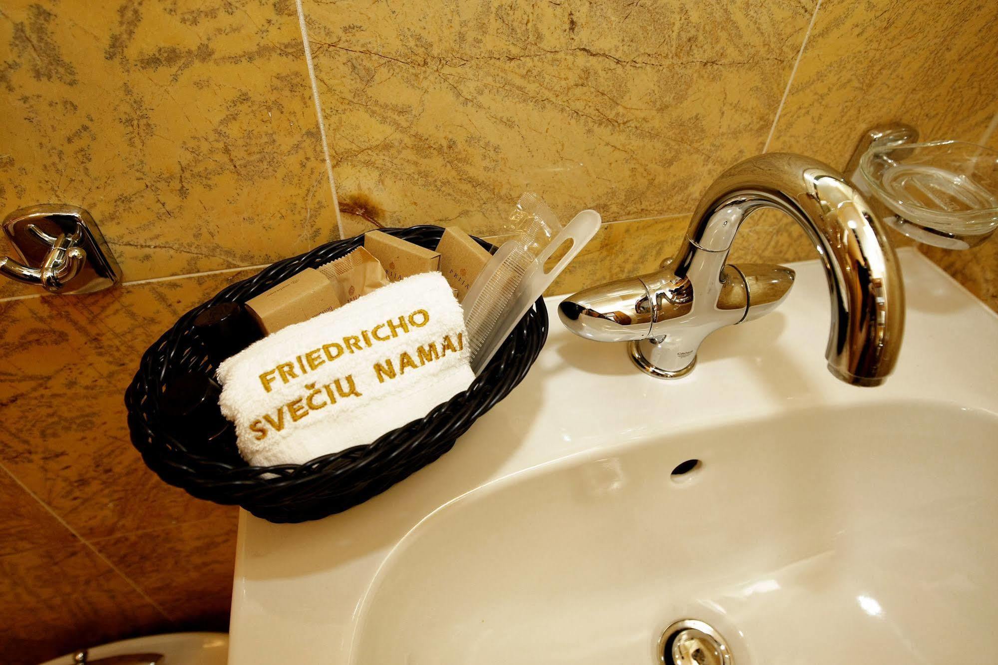 ホテルFriedricho Pasazas クライペダ エクステリア 写真